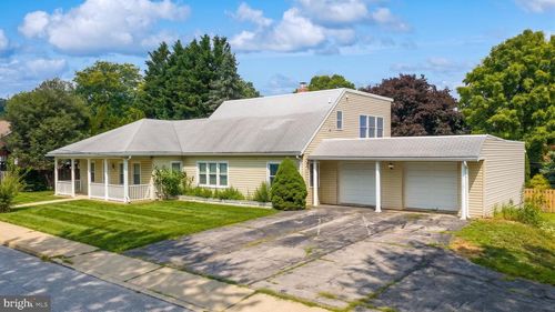 419 Cottage Pl, RED LION, PA, 17356-1104 | Card Image