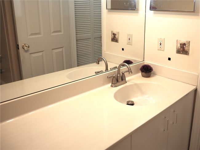 APT-201 - 6240 E Mirror Lake Dr, House attached with 2 bedrooms, 2 bathrooms and null parking in Sebastian FL | Image 12