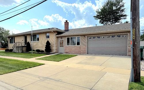 8436 Moody Ave, Burbank, IL, 60459-2526 | Card Image