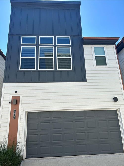 805 N Emile St, Houston, TX, 77020-7126 | Card Image