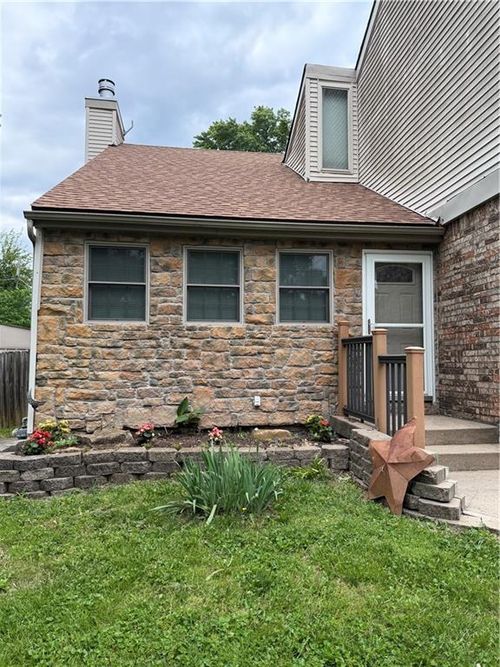 7239 N Bales Ave, Gladstone, MO, 64119-1472 | Card Image