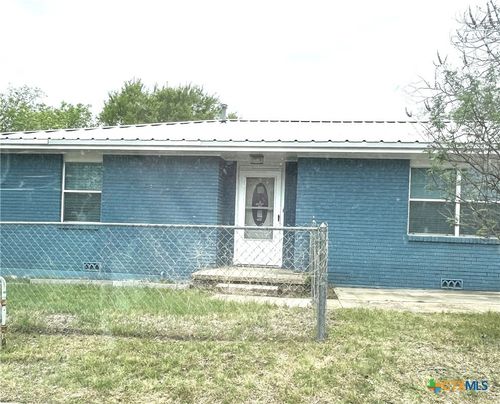 502 S 5th St, Gatesville, TX, 76528-2010 | Card Image