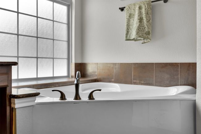1810 Coyote Ct, House other with 5 bedrooms, 4 bathrooms and null parking in Midlothian TX | Image 23