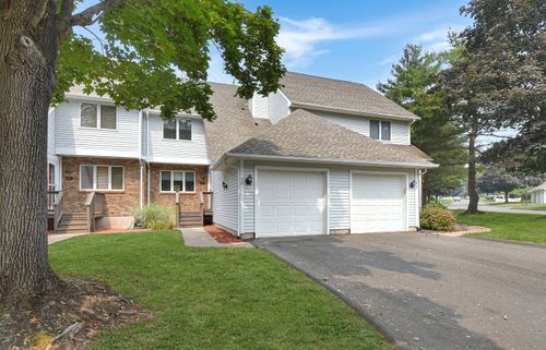 72-72 Steeplechase Dr, Newington, CT, 06111-5703 | Card Image