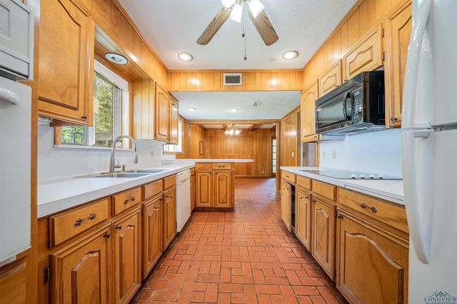 201 Bronco Ln, House other with 4 bedrooms, 2 bathrooms and null parking in Linden TX | Image 7