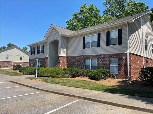 1920 Crest Hollow Dr, Winston-Salem, NC, 27127-7625 | Card Image
