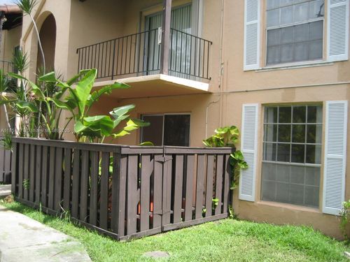 19-10748 N Kendall Dr, Miami, FL, 33176-1480 | Card Image