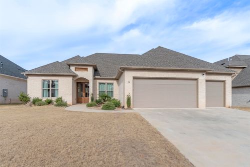 75 Lucia Ln, Maumelle, AR, 72113-7627 | Card Image