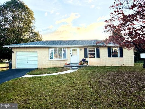 37 S Herbein Dr, TOPTON, PA, 19562-1715 | Card Image