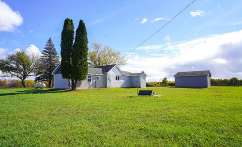 11279 90th Ave, Mecosta, MI, 49332-9746 | Card Image