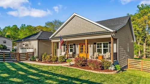 323 Farrar Store Rd, Stokesdale, NC, 27357-8432 | Card Image