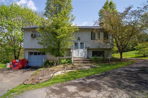 52 Surrey Rd, Chester, NY, 10918-1108 | Card Image