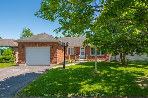 2509 Marsdale Dr, Peterborough, ON, K9L1Z4 | Card Image