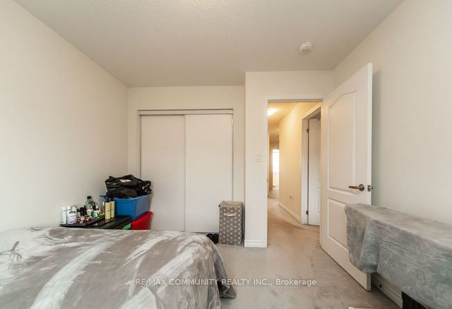 6 Westfield Dr, House attached with 3 bedrooms, 3 bathrooms and 1 parking in Whitby ON | Image 32