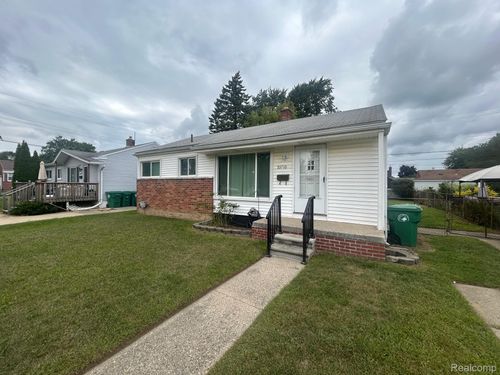 33710 Alta St, Garden City, MI, 48135-1084 | Card Image