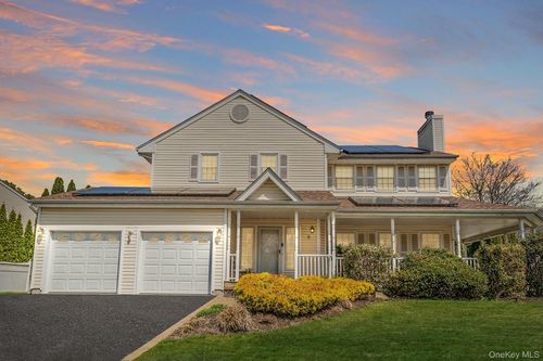 5 Province Dr, South Setauket, NY, 11720-4602 | Card Image
