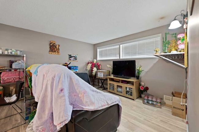 83 Penmeadows Place Se, House other with 4 bedrooms, 2 bathrooms and 2 parking in Calgary AB | Image 24