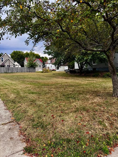 1115 W Oakland Ave, Bloomington, IL, 61701 | Card Image