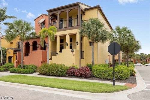 8712-11875 Izarra Way, FORT MYERS, FL, 33912-8912 | Card Image