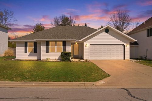 3045 W Darby St, Springfield, MO, 65810-2029 | Card Image