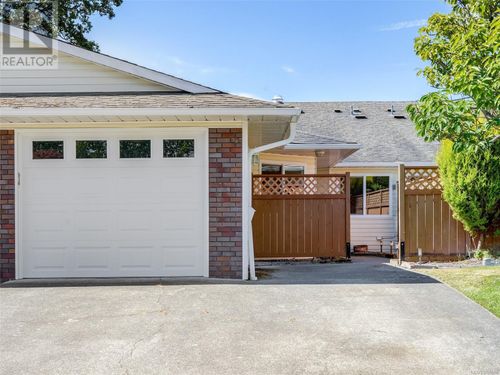 19-4125 Interurban Rd, Victoria, BC, V8Z4W8 | Card Image