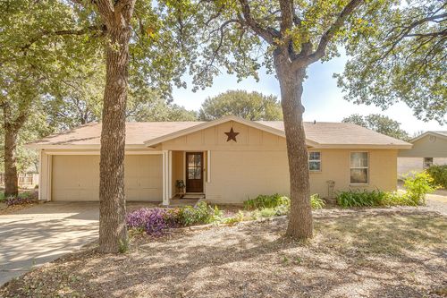 7036 Crabtree Ln, North Richland Hills, TX, 76182-3505 | Card Image