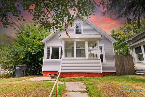 642 Orchard St, Toledo, OH, 43609-3318 | Card Image