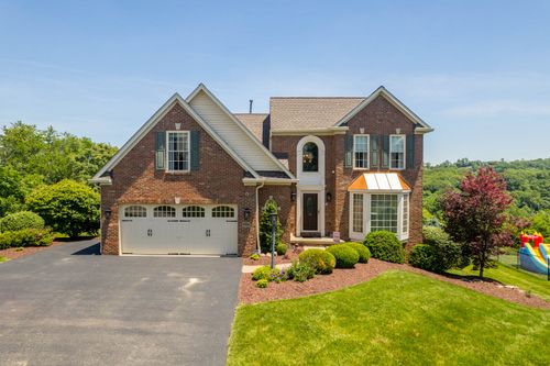 1734 Queens Dr, South Park, PA, 15129-7401 | Card Image