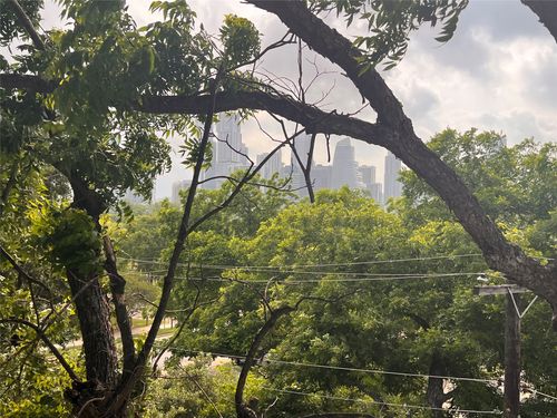 4041-1900 Barton Springs Rd, Austin, TX, 78704-1483 | Card Image
