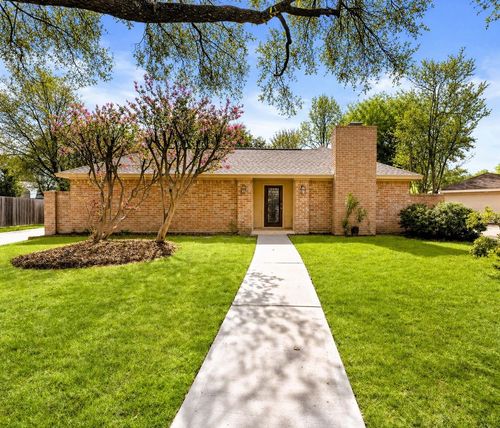 11804 Westmere Dr, Houston, TX, 77077-4945 | Card Image