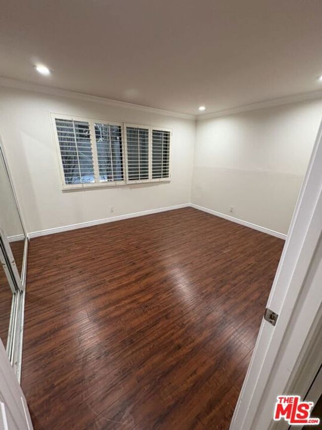APT-202 - 8909 Burton Way, House other with 2 bedrooms, 2 bathrooms and 2 parking in Los Angeles CA | Image 7