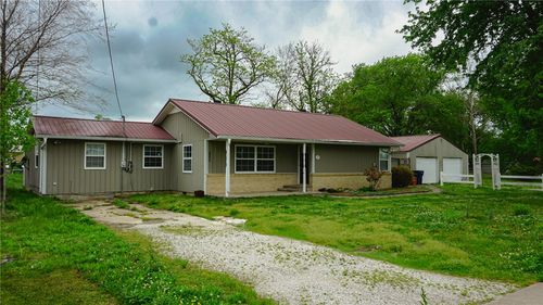 320 Country Club Road, Siloam Springs, AR, 72761 | Card Image