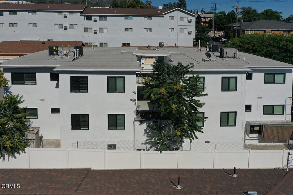 Residential Income in Los Angeles