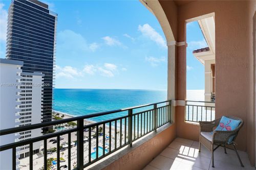 ph4-2080 S Ocean Dr, Hallandale Beach, FL, 33009-6677 | Card Image