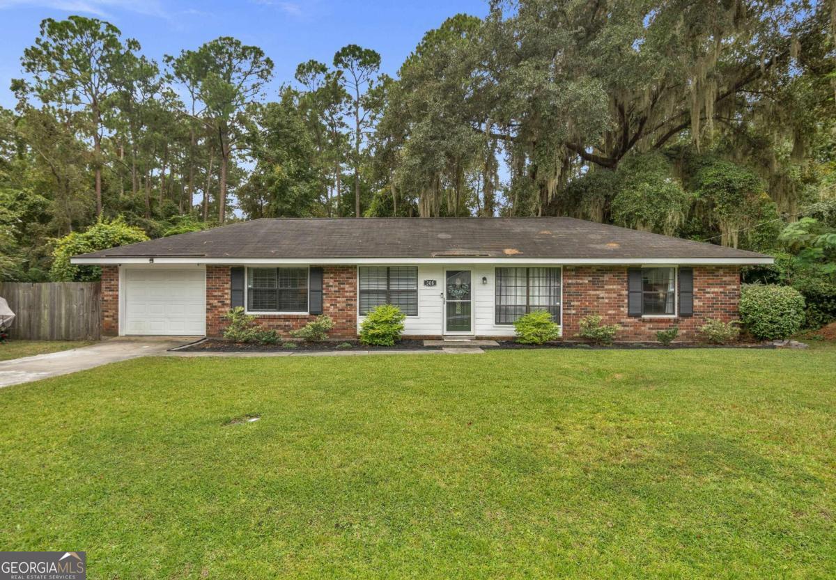 Floyd St, Hinesville, GA 31313