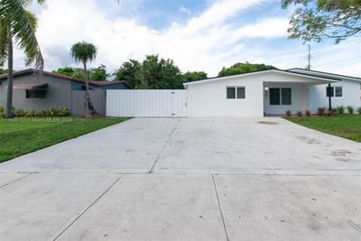 3651 Nw 8th Ct, House other with 3 bedrooms, 2 bathrooms and null parking in Lauderhill FL | Image 3