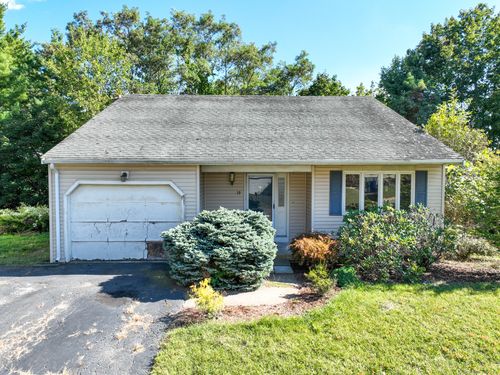 19 Sunny Brook Dr, Newington, CT, 06111-5321 | Card Image