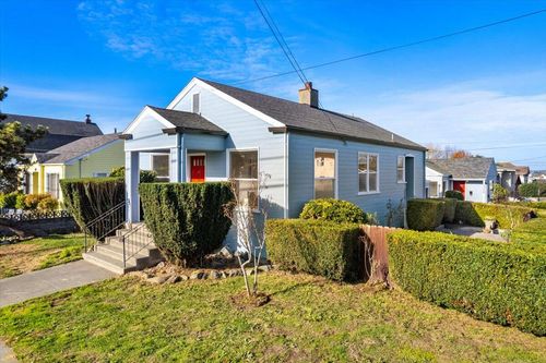 302 W W. Hawthorne Street, Eureka, CA, 95501 | Card Image