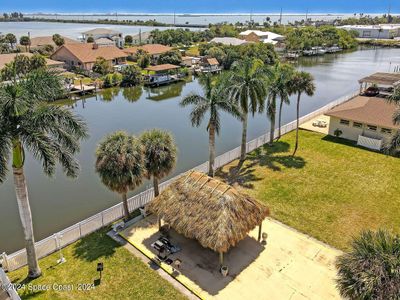 E11 - 250 N Banana River Drive, Condo with 2 bedrooms, 1 bathrooms and null parking in Merritt Island FL | Image 2