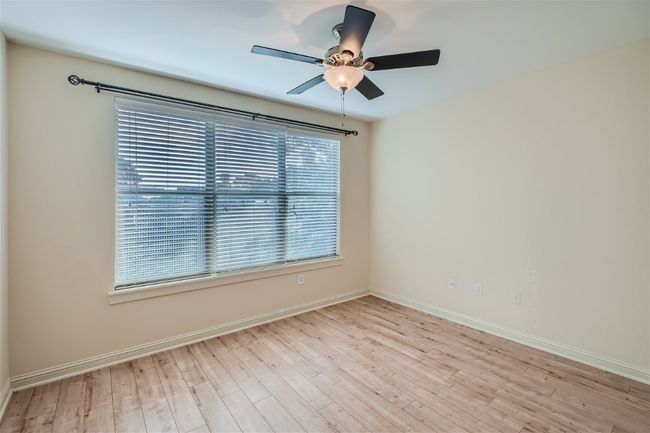 APT-1404 - 1201 Grove Blvd, Condo with 2 bedrooms, 3 bathrooms and 2 parking in Austin TX | Image 18