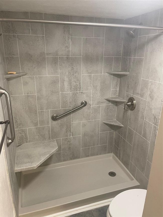 Master Shower | Image 14