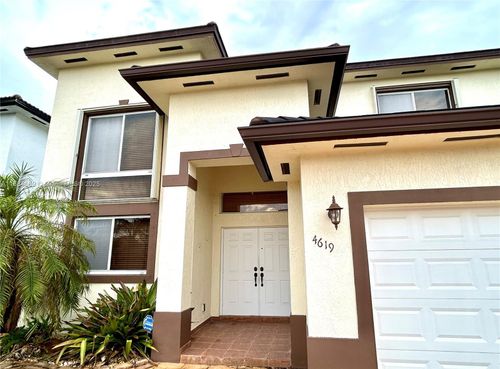 4619 Sw 164th Pl, Miami, FL, 33185-5266 | Card Image