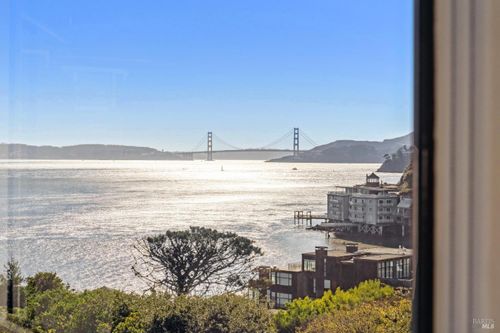 15 Linda Vista Ave, Tiburon, CA, 94920-1918 | Card Image
