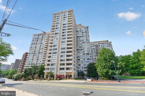 2203s-4515 Willard Ave, CHEVY CHASE, MD, 20815-3685 | Card Image