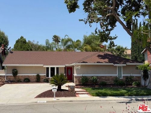 25711 Yucca Valley Rd, Valencia, CA, 91355-2440 | Card Image