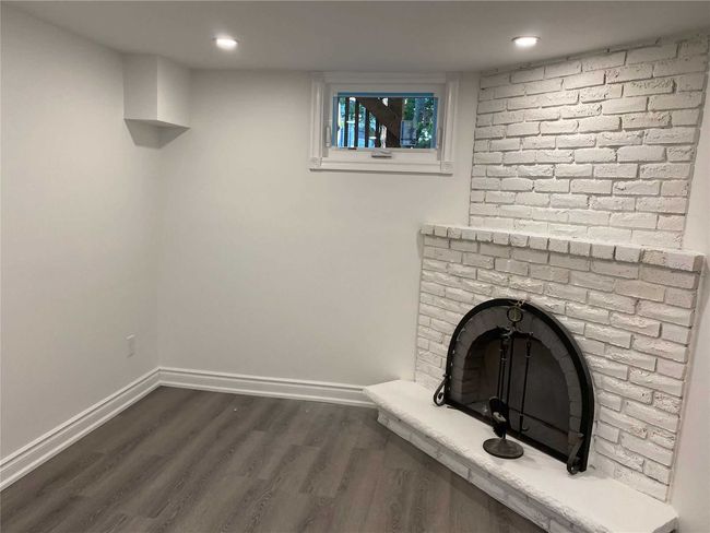 23 Charters Rd, House attached with 3 bedrooms, 2 bathrooms and 2 parking in Brampton ON | Image 20
