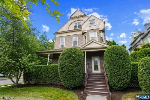 129 Claremont Ave, Montclair, NJ, 07042-3705 | Card Image