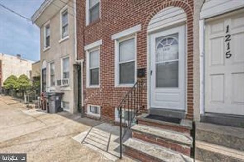 1217 Chestnut St, WILMINGTON, DE, 19805-4028 | Card Image