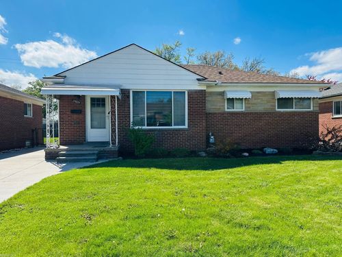25925 Harmon St, Saint Clair Shores, MI, 48081-2138 | Card Image