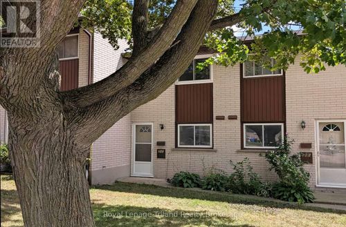 648 Brant St, Woodstock, ON, N4S5J8 | Card Image